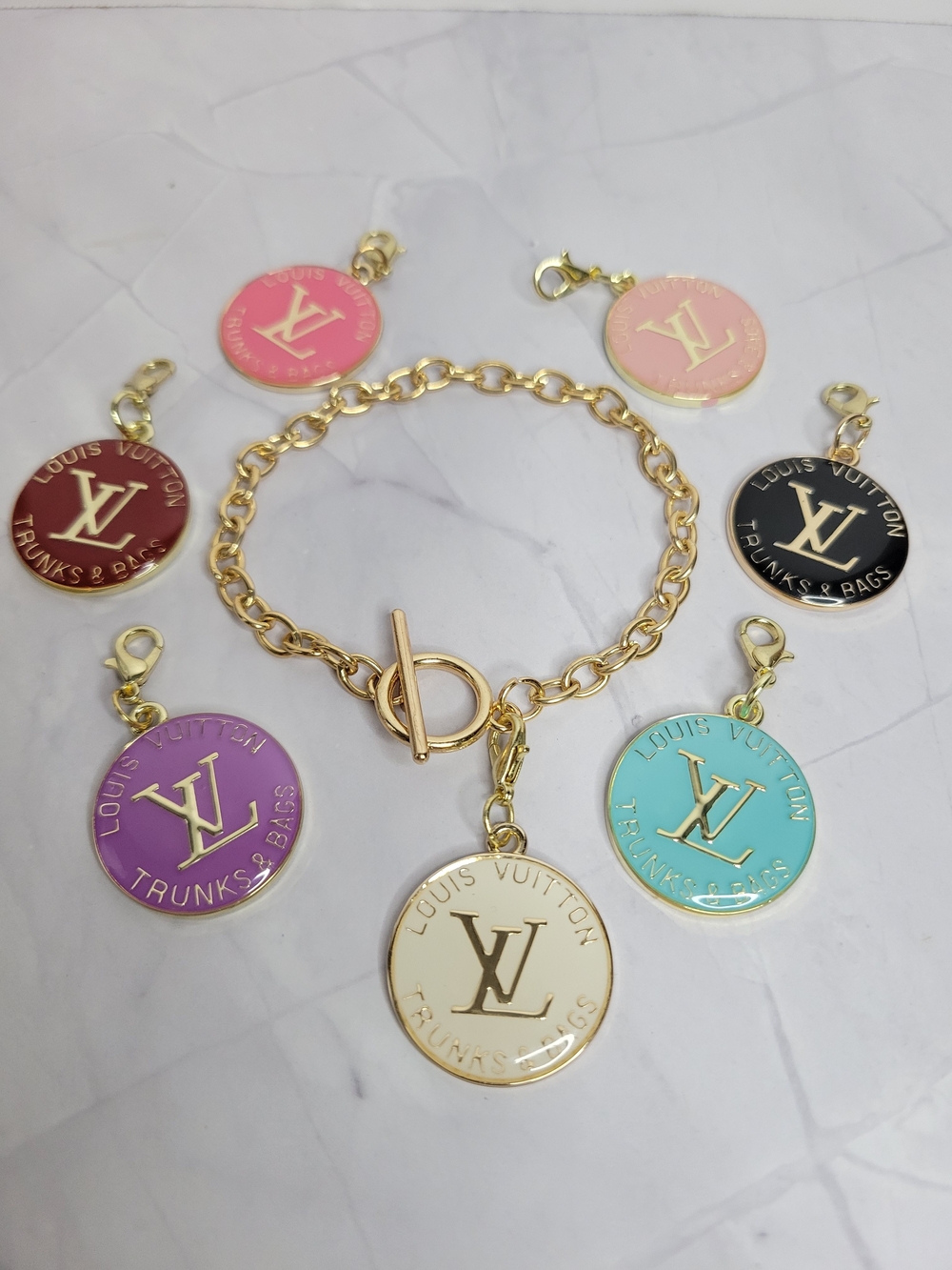Toggle Bracelet with 25mm Trunks & Bags (Choice Of One)